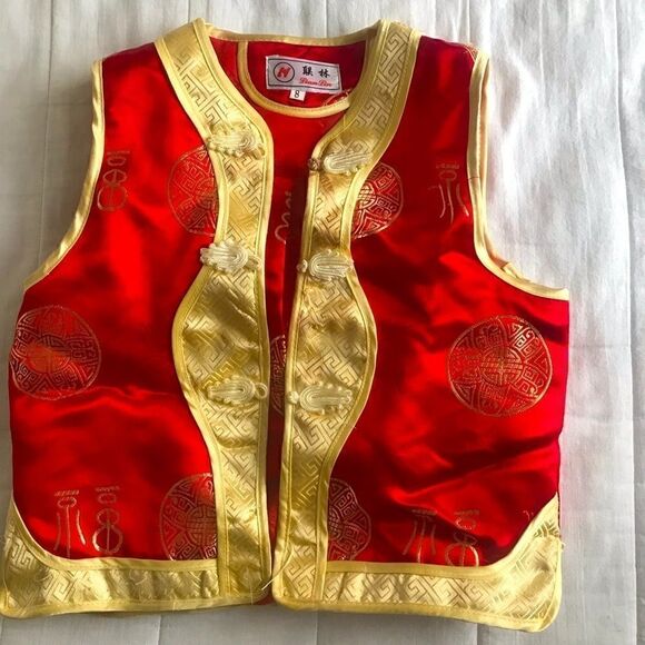 Chinese red and golden vest size 7-8 - Picture 1 of 1